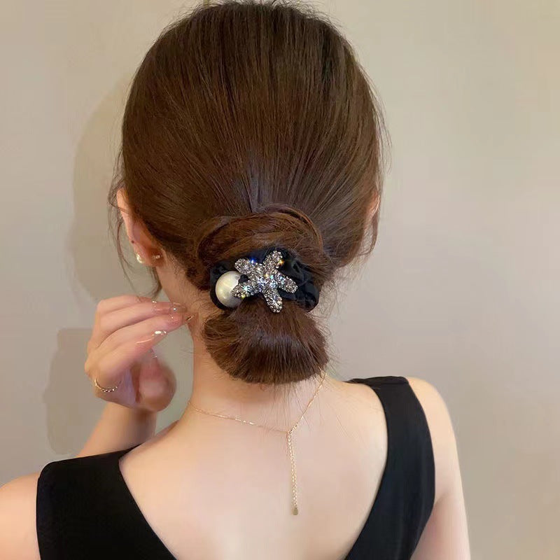 Simple Style Solid Color Scrunchie Hair Accessory In Dyed Black Featuring Durable Alloy Material