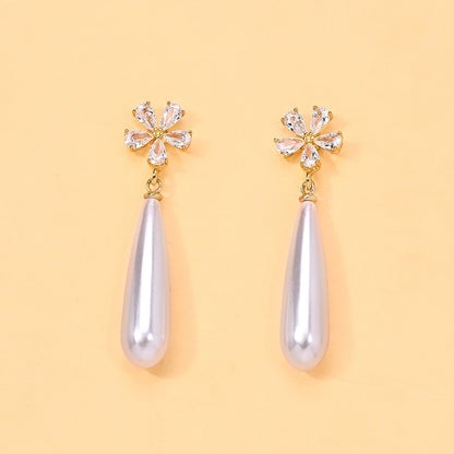 Petal Stud Earrings For Women In Silver Featuring Imitation Pearl And Zircon With Basic Style
