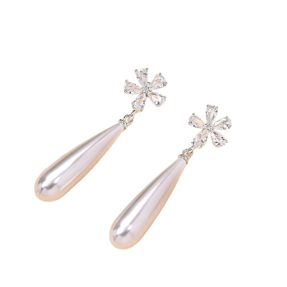 Petal Stud Earrings For Women In Silver Featuring Imitation Pearl And Zircon With Basic Style