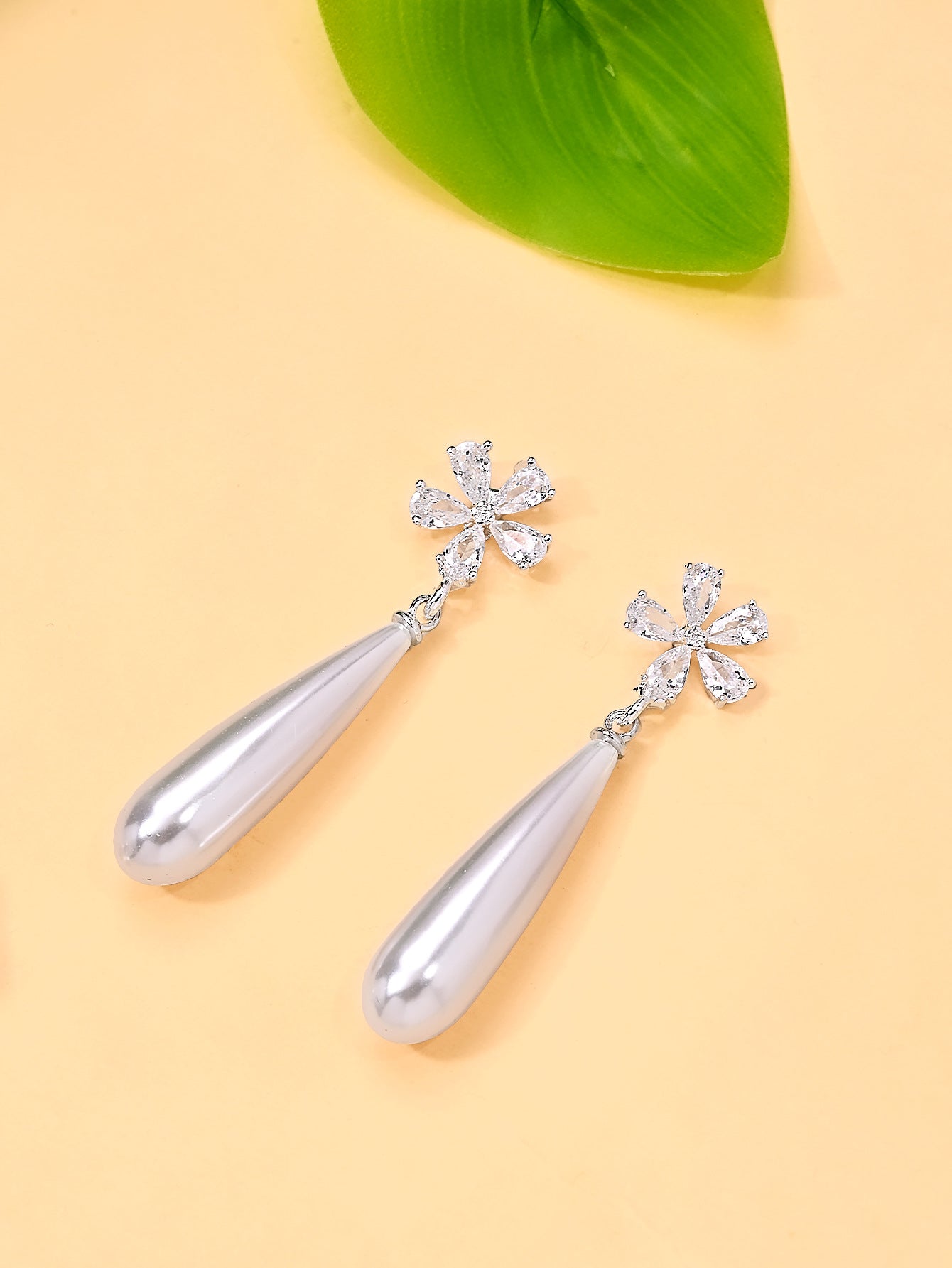 Petal Stud Earrings For Women In Silver Featuring Imitation Pearl And Zircon With Basic Style