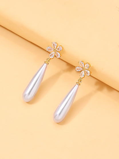 Petal Stud Earrings For Women In Silver Featuring Imitation Pearl And Zircon With Basic Style