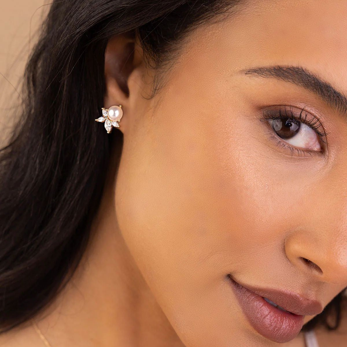 Silver Leaf Stud Earrings For Women With Imitation Pearl And Zircon, Featuring Electroplated Craftsmanship