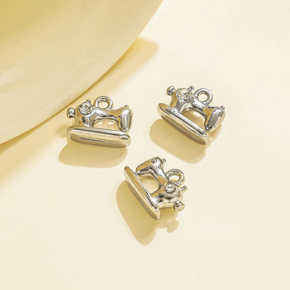 Snowflake Pendant In 304 Stainless Steel With Rhinestone Inlay, Electroplated Finish, Retro Style Jewelry Accessory