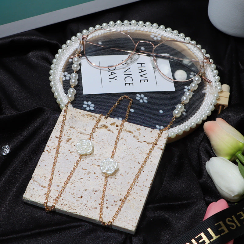 Rose Glasses Chain Made Of Durable Alloy, Stylish And Functional Eyewear Accessory