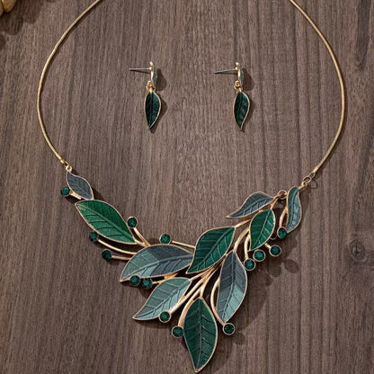 Handmade Leaves Necklace For Women In Simple Style With Zinc Alloy And Artificial Rhinestones Featuring Handmade Chain