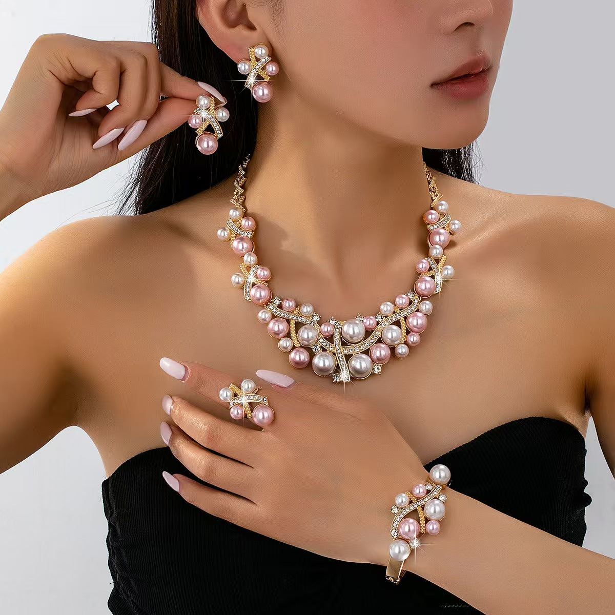 Luxurious Handmade Round Necklace For Women With Acrylic Inlay And Zinc Alloy Handmade Chain