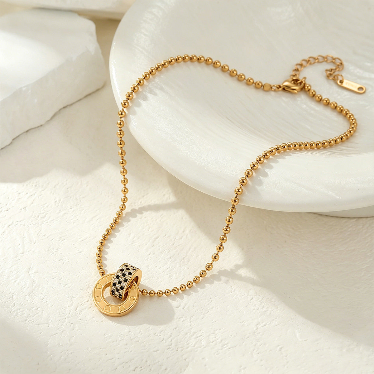 British Style Circle Necklace For Women, Electroplated 304 Stainless Steel With 18K Real Gold PVD Coating