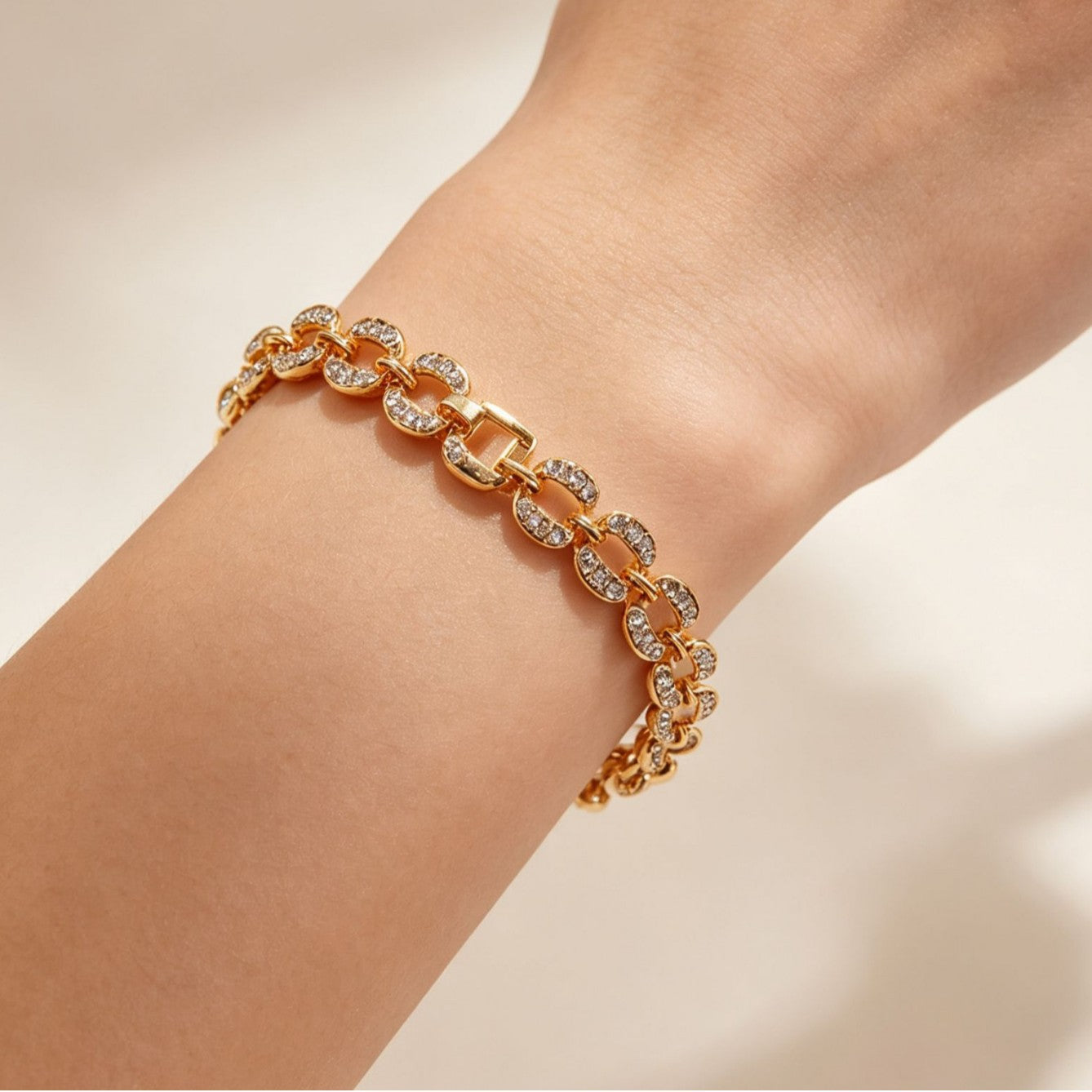 Geometric Rose Gold Alloy Bracelet For Women With Rhinestone Inlay, Perfect Travel Accessory