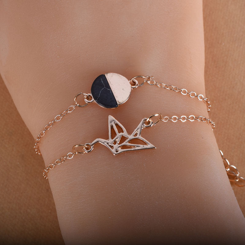 Three-dimensional Geometric Gold Zinc Alloy Bracelet With Electroplated Finish, Stylish Couple Jewelry