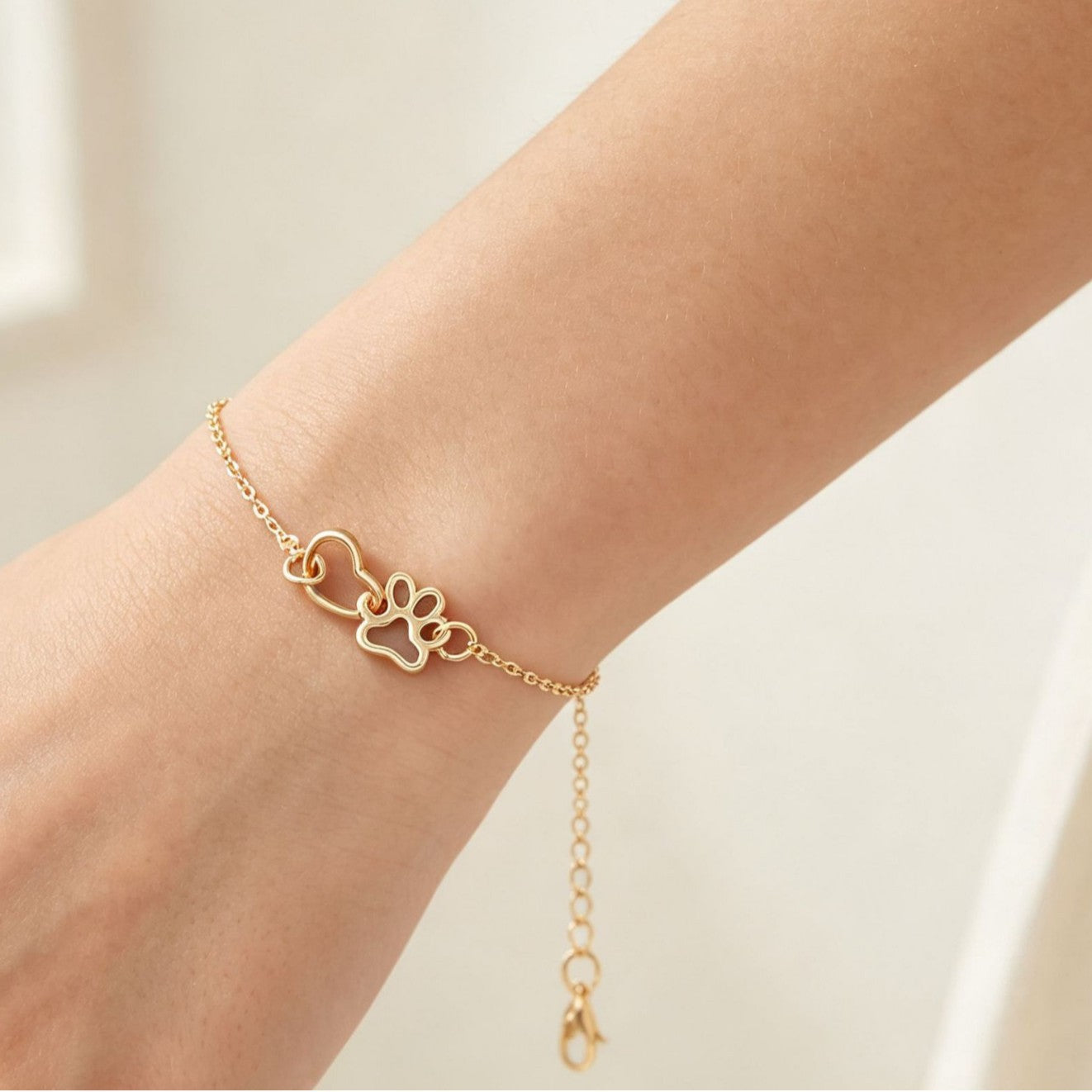 Heart Shape Gold Bracelet For Women, Electroplated Zinc Alloy Jewelry