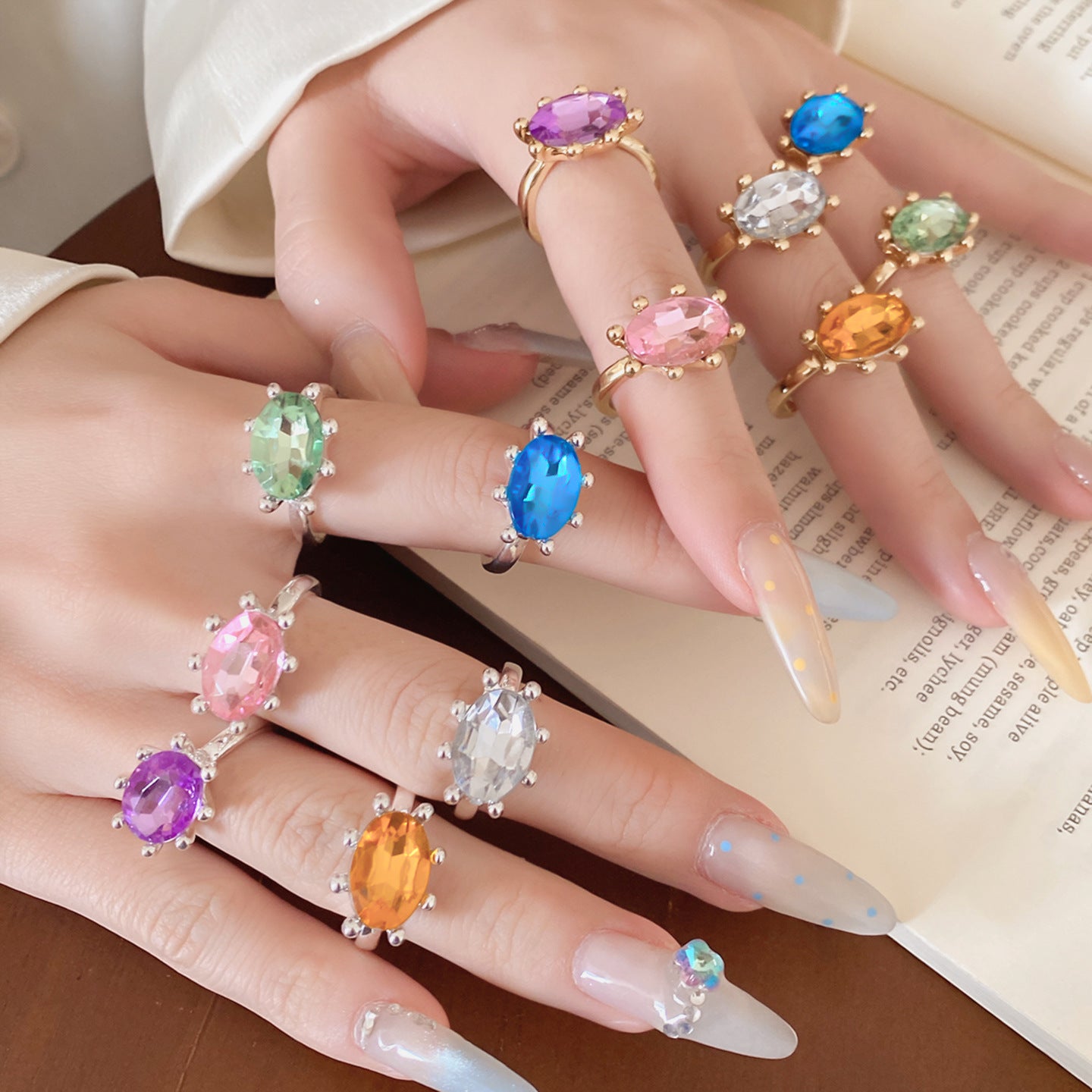 Geometric Open Rings For Women In Gold Alloy Featuring Rhinestones With Claw Setting