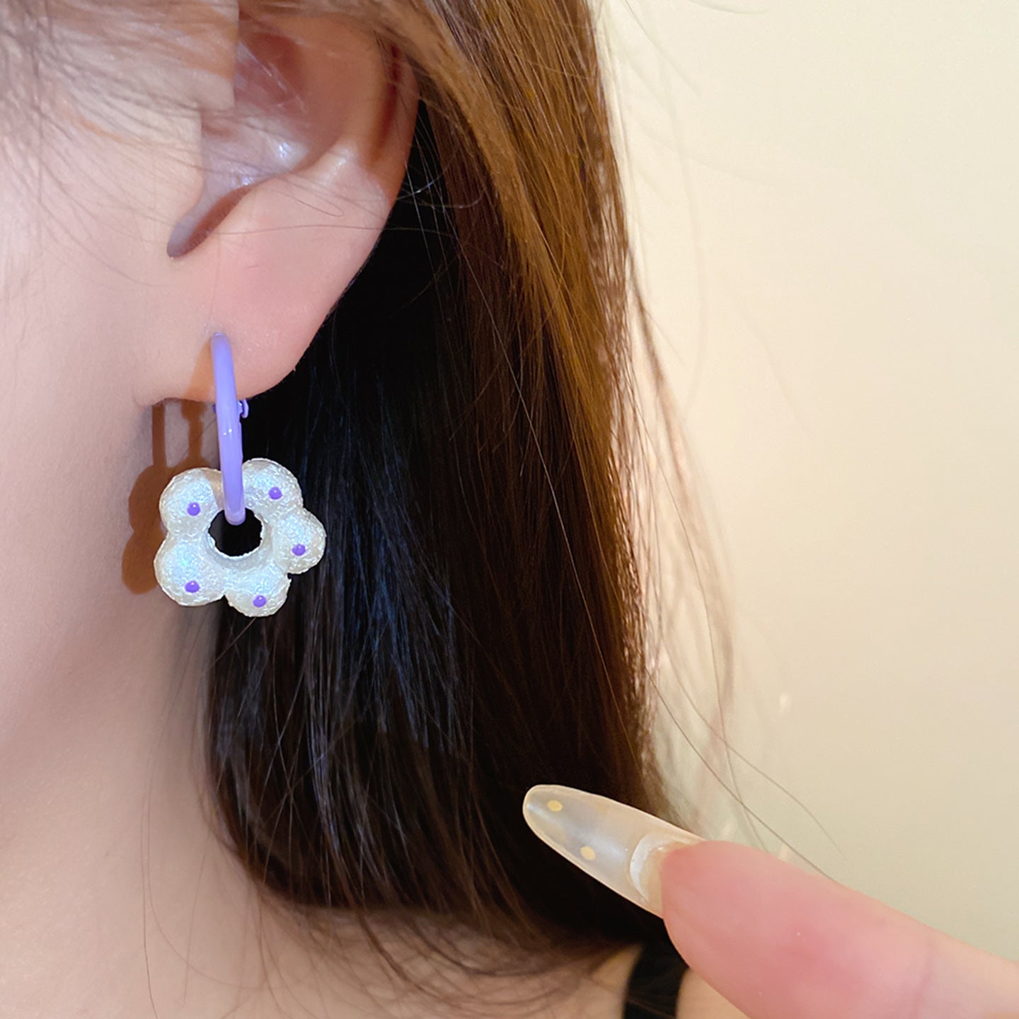 Simple Style Polka Dots Enamel Earrings In White With Iron Base And 304 Stainless Steel Posts For Women