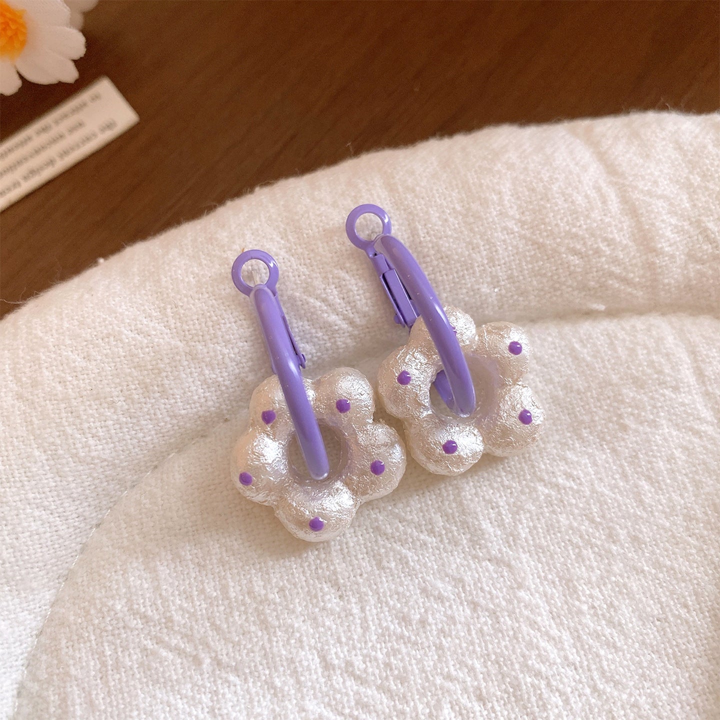 Simple Style Polka Dots Enamel Earrings In White With Iron Base And 304 Stainless Steel Posts For Women