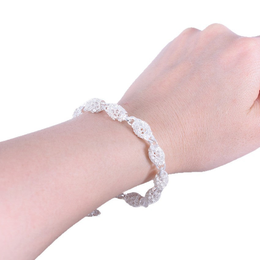 Flowers Bracelet For Unisex, Silver Plated Zinc Alloy With Electroplated Gold Finish