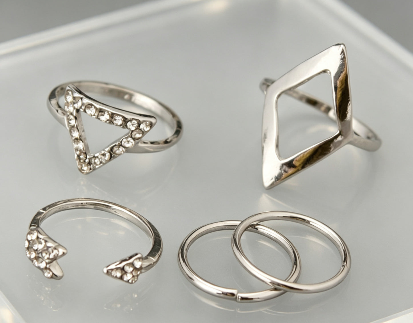 For Women 5 Pieces Gold Arrow Rings Featuring Electroplated Alloy And Rhinestones Inlay