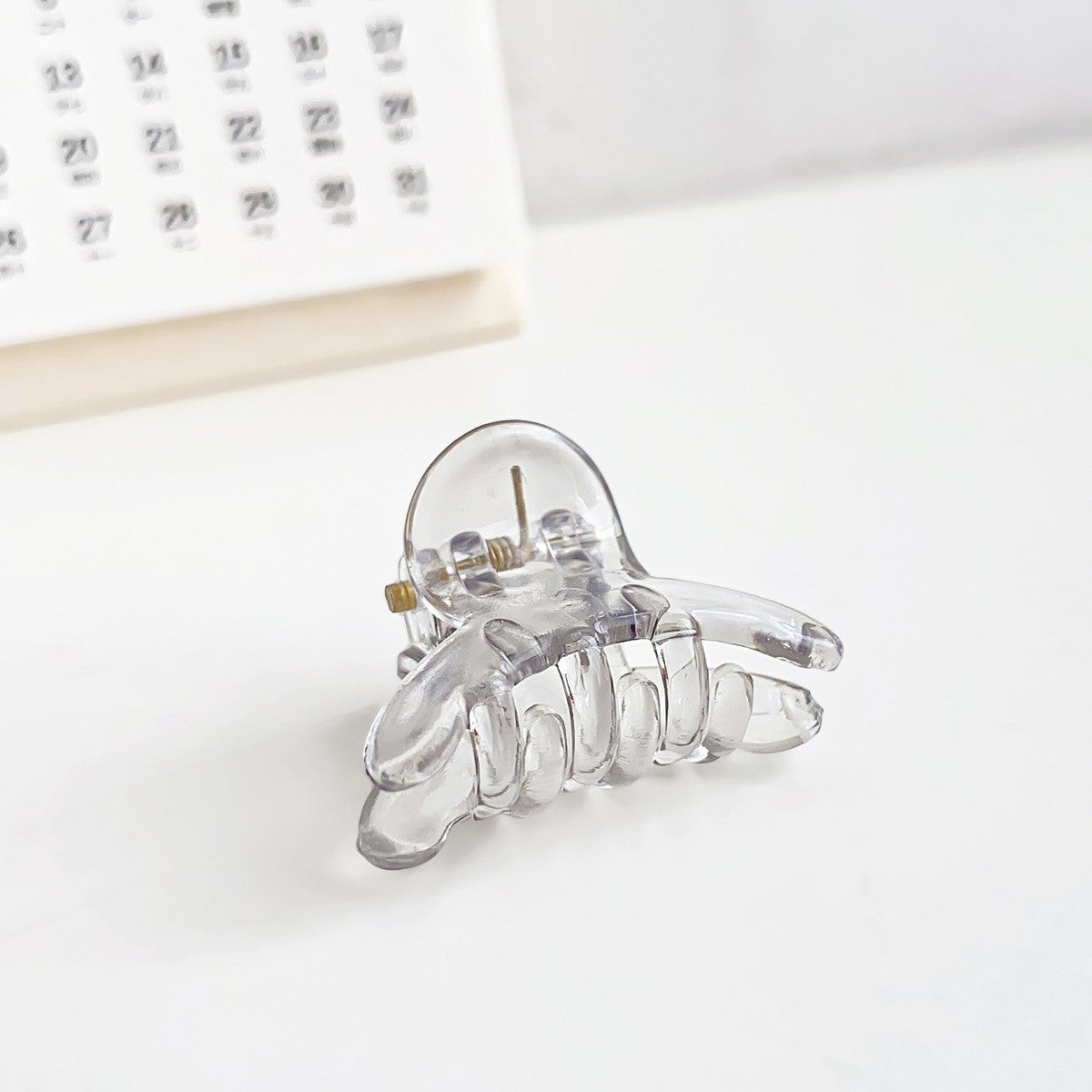 Modern Style Quadrilateral Hairpin For Women, Made Of Durable Plastic
