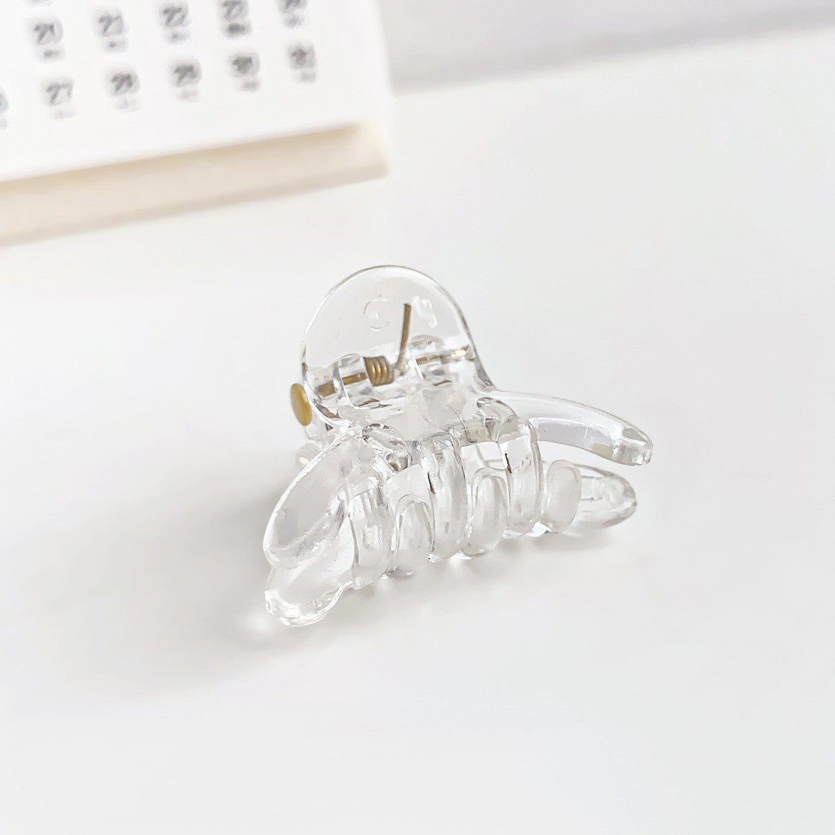 Modern Style Quadrilateral Hairpin For Women, Made Of Durable Plastic