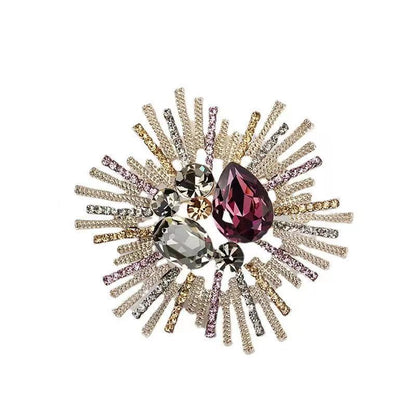 Flowers Pin Made Of Zinc Alloy Featuring Electroplated Craftsmanship