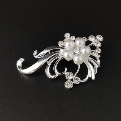 Electroplated Alloy Flower Pin With Rhinestones In Gold