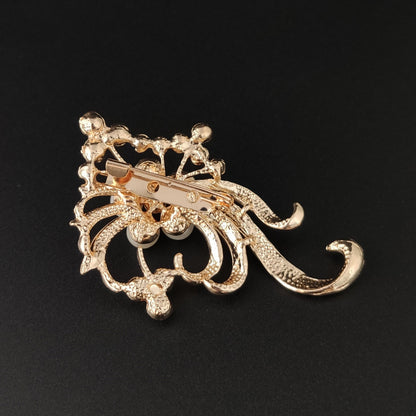 Electroplated Alloy Flower Pin With Rhinestones In Gold