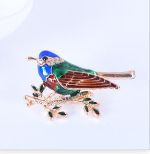 Bird Pin In Zinc Alloy With Rhinestones, Electroplated Finish, Available In Purple