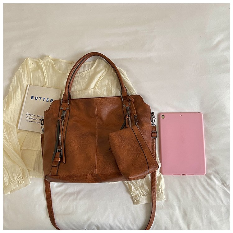 Unisex Square PU Leather Shoulder Bag With Single Shoulder Strap, Large Capacity For All Seasons