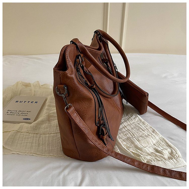 Unisex Square PU Leather Shoulder Bag With Single Shoulder Strap, Large Capacity For All Seasons