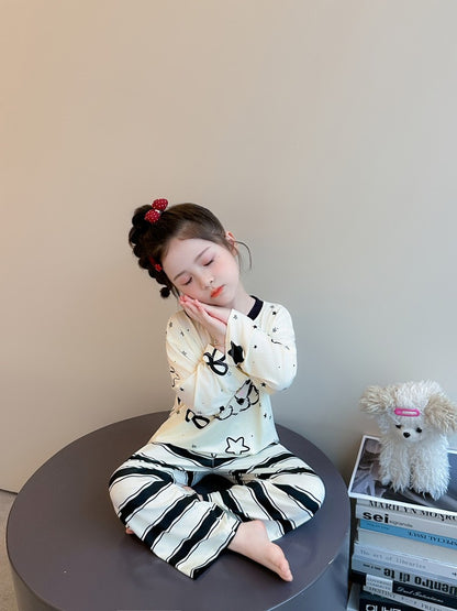Cute Cartoon Girl's Children's Home Clothes Set In Modal Fabric With Round Neck And Long Sleeves For Spring