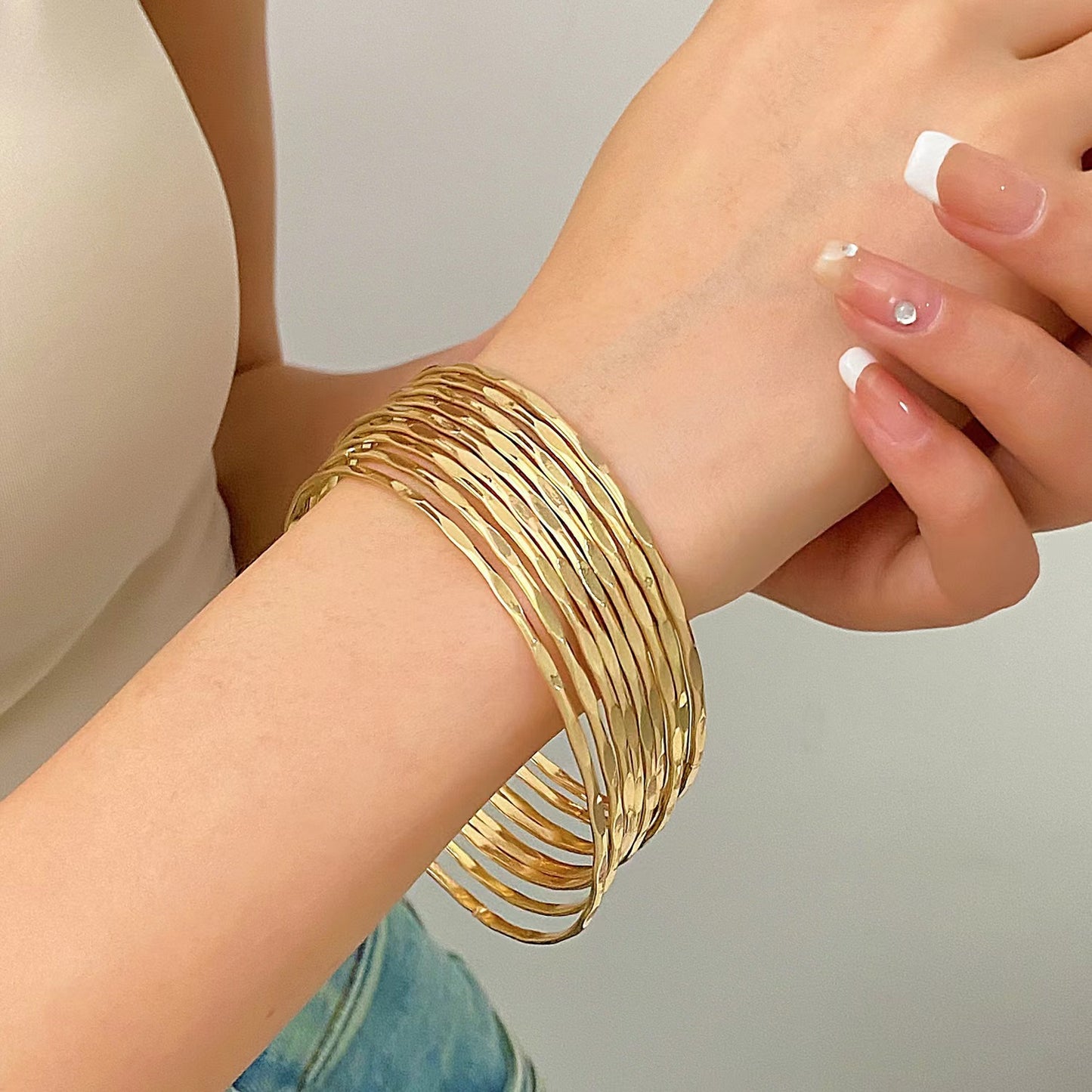 Retro Polka Dots Gold Alloy Bangle For Women With Electroplated Finish