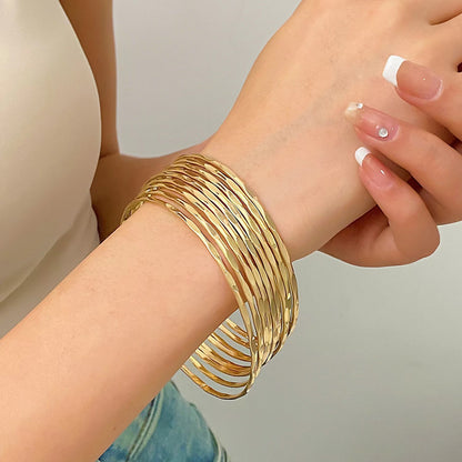 Retro Polka Dots Gold Alloy Bangle For Women With Electroplated Finish