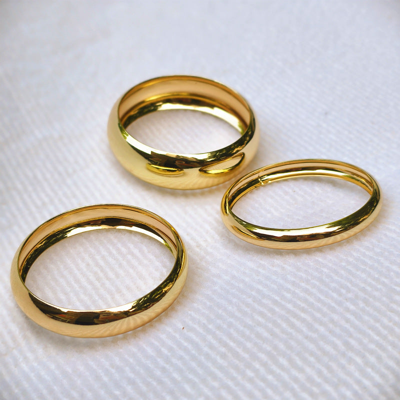 Simple Style Round Gold Iron Bangle Featuring Classic And Durable Craftsmanship