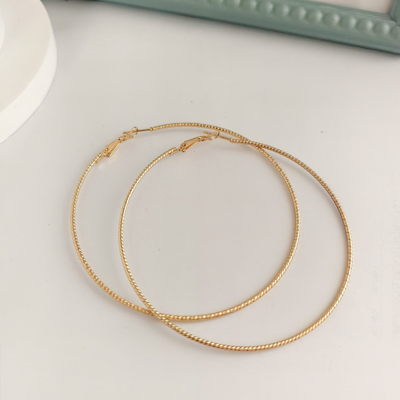 Exaggerated Large Circle Earrings For Women, Alloy Material With Electroplated Finish And Iron Ear Pins