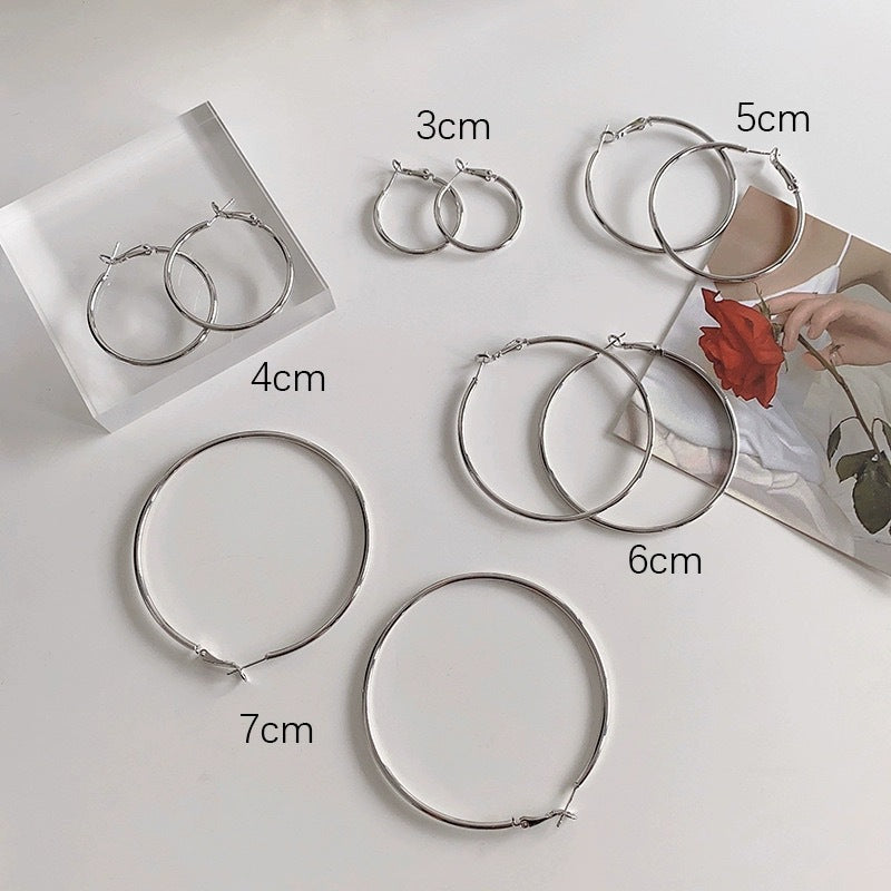 Round Gold Hoop Earrings For Unisex Featuring Exaggerated Style And 304 Stainless Steel Posts With Iron Material