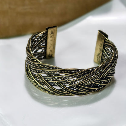 Retro Geometric Braid Metal Bangle With Electroplated Gold Plating Process, Unisex Wristband