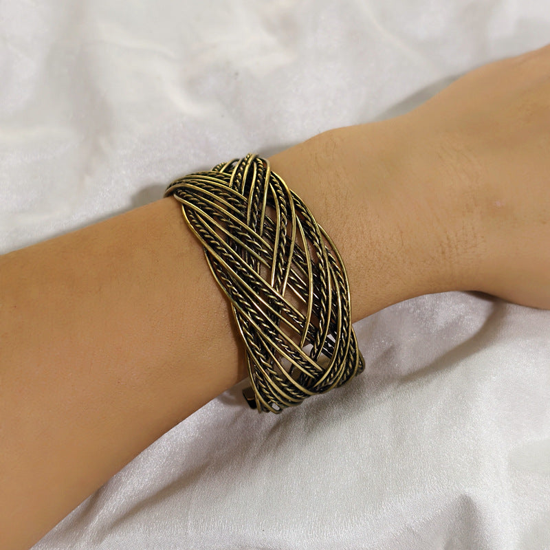 Retro Geometric Braid Metal Bangle With Electroplated Gold Plating Process, Unisex Wristband