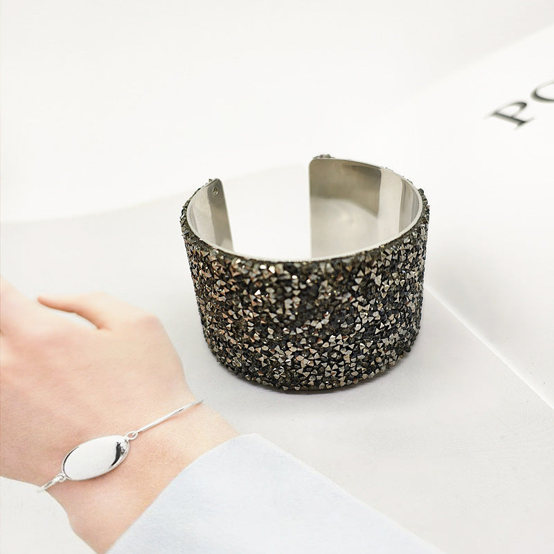 Exaggerated Star Metal Bangle For Women With Rhinestones In Silver Wristband Style