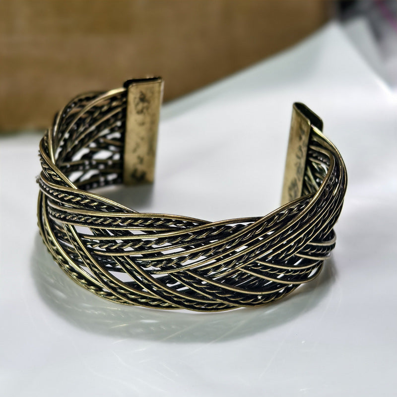 Retro Geometric Braid Metal Bangle With Electroplated Gold Plating Process, Unisex Wristband