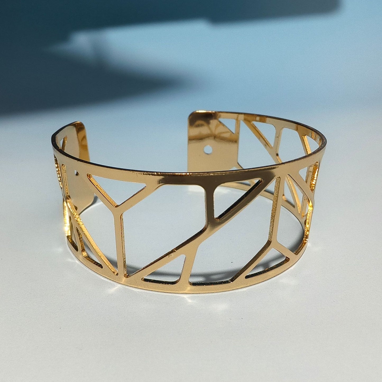 Novelty Geometric Asymmetrical Gold Bangle For Women With Electroplated Metal Finish