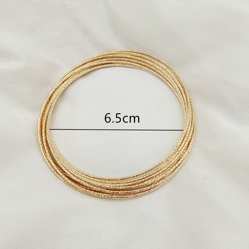 Star Pattern Electroplated Metal Wristband In Gold, Simple Style For Women