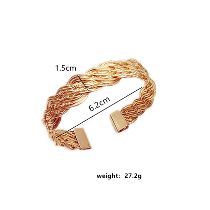 Retro Gold Metal Twist Braid Bangle For Women, Stylish And Elegant Accessory