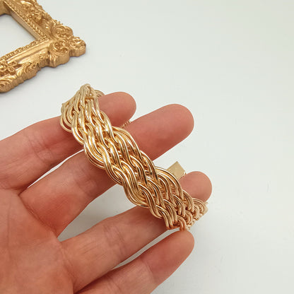 Retro Gold Metal Twist Braid Bangle For Women, Stylish And Elegant Accessory