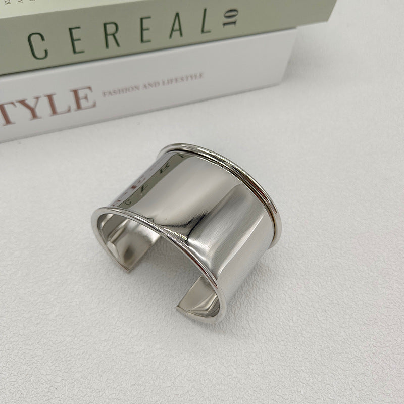 Exaggerated Silver Metal Bangle For Women With Electroplated Finish
