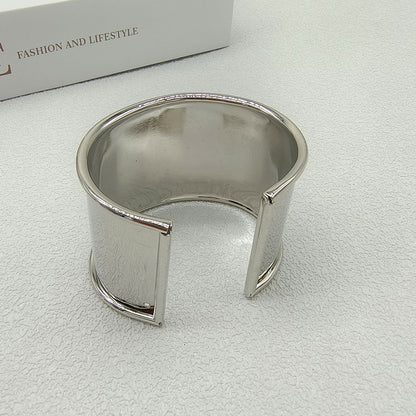 Exaggerated Silver Metal Bangle For Women With Electroplated Finish