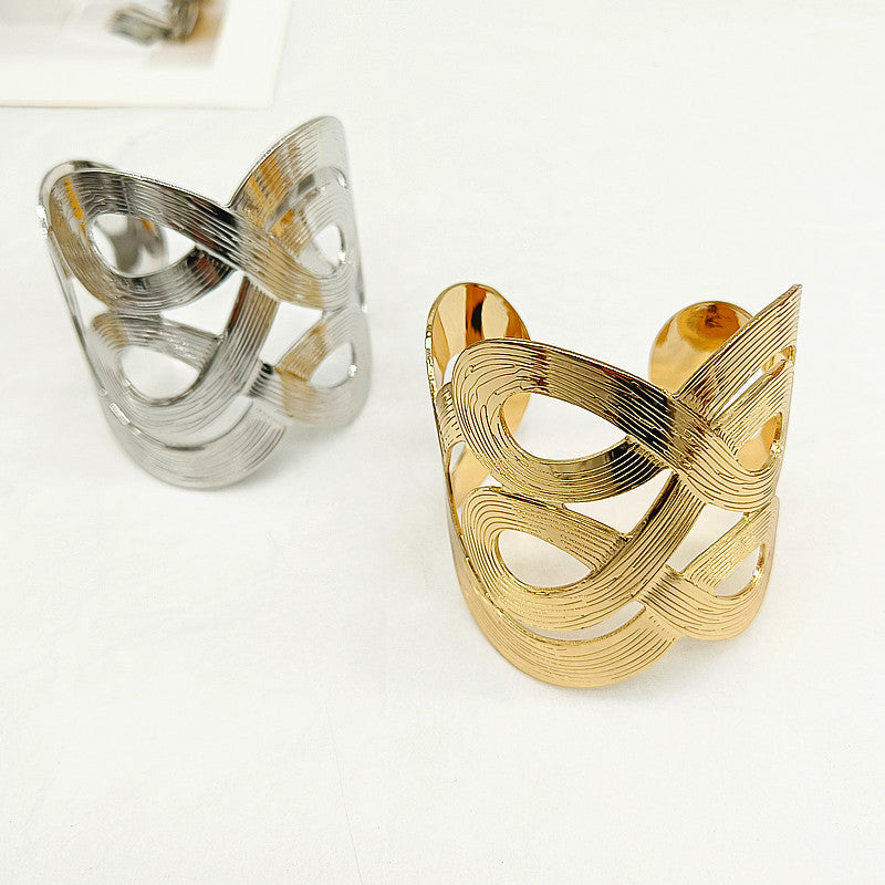 Simple Style Geometric Asymmetrical Bangle In Gold Featuring Electroplated Golden Plated Metal