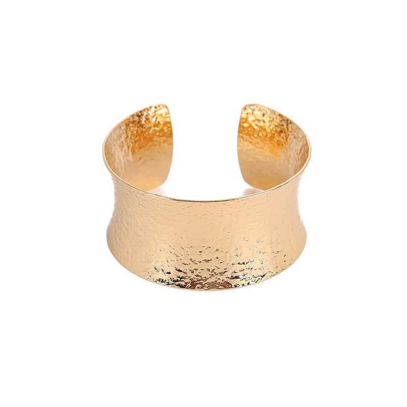 Retro Round Hammered Bangle In Gold, Electroplated With Real Gold Plated Copper Plastic