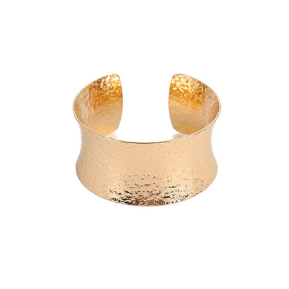 Retro Round Hammered Bangle In Gold, Electroplated With Real Gold Plated Copper Plastic