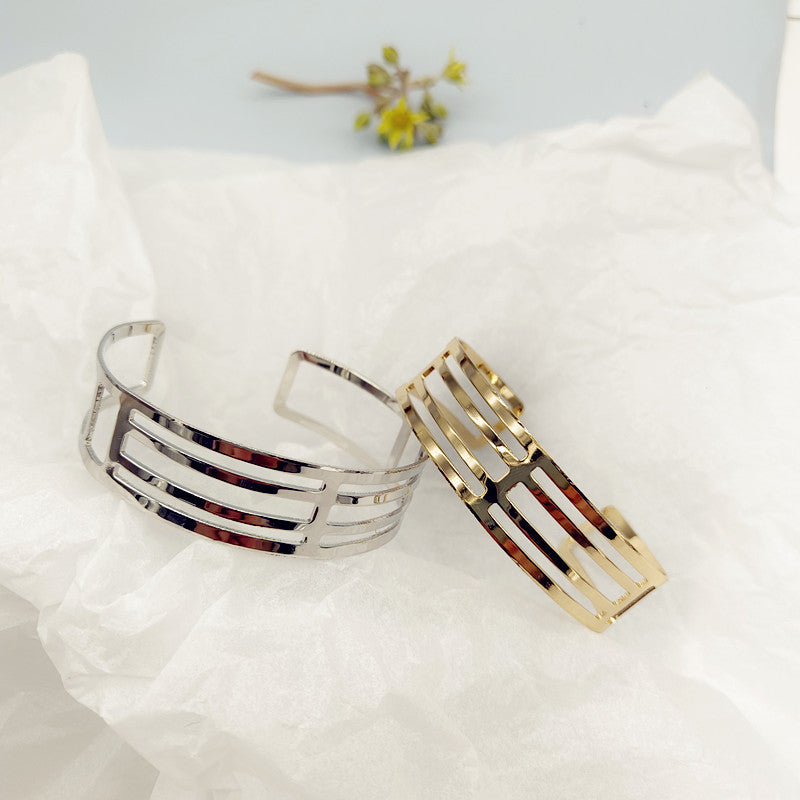 Geometric Punk Gold Bangle Featuring Electroplated Metal Craftsmanship
