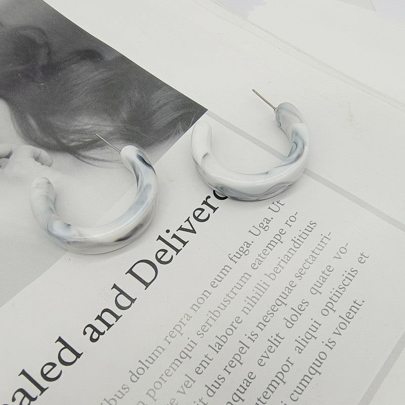 Simple Style C Shape Earrings Made Of Durable Acrylic Material