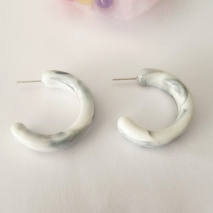 Simple Style C Shape Earrings Made Of Durable Acrylic Material