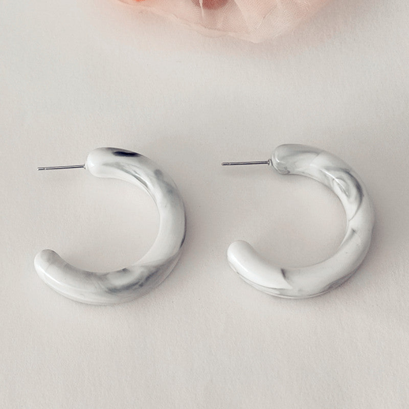 Simple Style C Shape Earrings Made Of Durable Acrylic Material